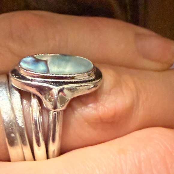 Vintage Avon Silver Ring with Iridescent Mother-of-Pearl Oval - Picture 11 of 15